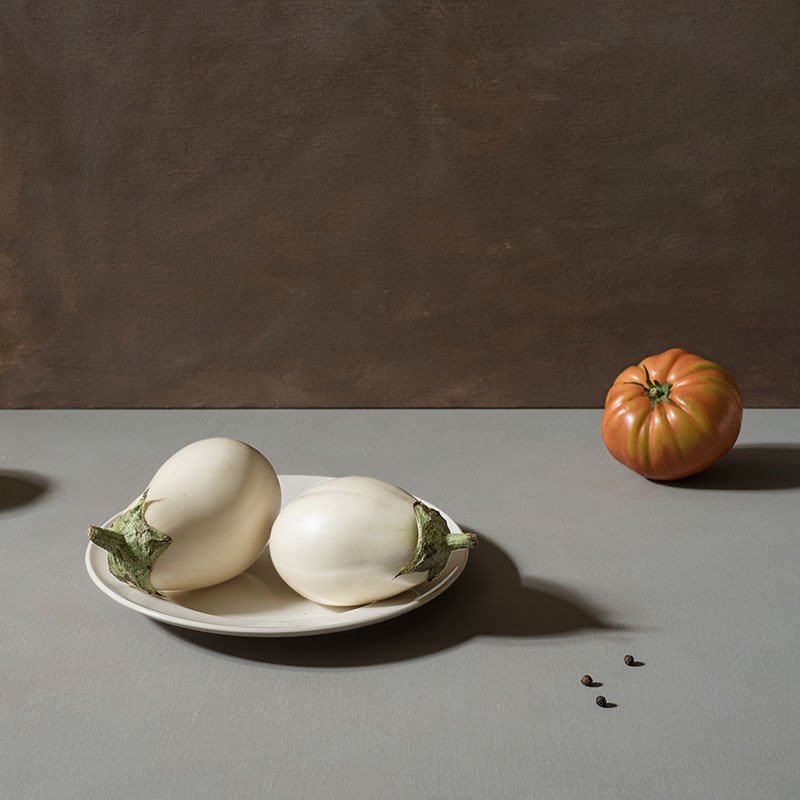 Aubergines blanches, tomate et poivre